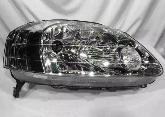 Farol Volkswagen Fox 2004 ate 2010 Cromado Lado Direito