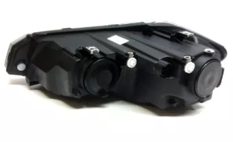 Farol VolksWagen Polo com Friso Cromado para 04 Lampada Lado Direito 2018 ate 2022.