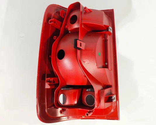 Lanterna Traseira Canto Lado Direito VolksWagem Amarok 2010 ate 2016