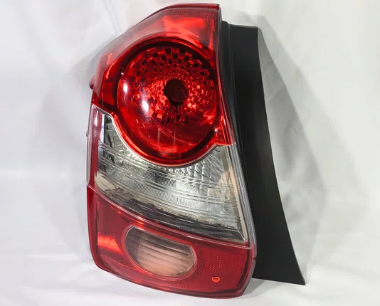 Lanterna Traseira Canto Lado Esquerdo Toyota Etios Hatch 2012 ate 2021