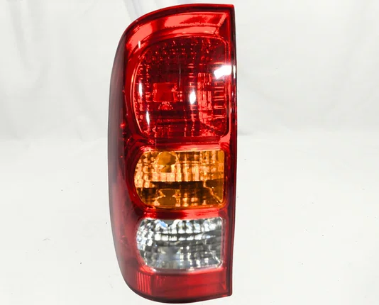 Lanterna Traseira Canto Lado Esquerdo Toyota Hilux 2005 ate 2011