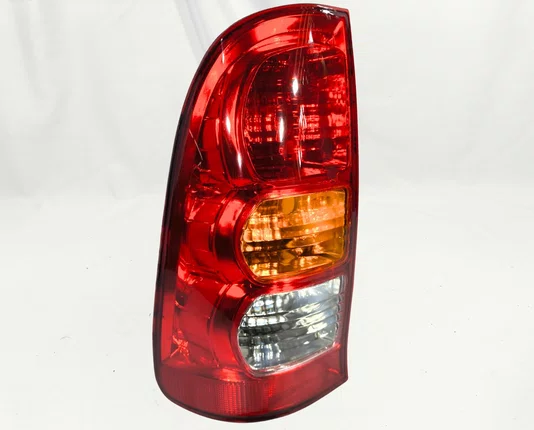 Lanterna Traseira Canto Lado Esquerdo Toyota Hilux 2005 ate 2011