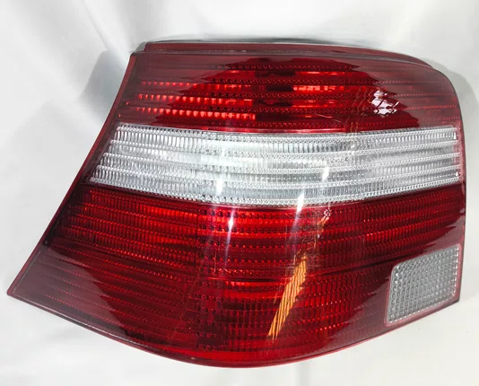 Lanterna Traseira Canto Lado Esquerdo VolksWagem Golf 1999 ate 2007
