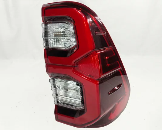 Lanterna Traseira Com Led Canto Lado Direito Hilux 2021 ate 2025