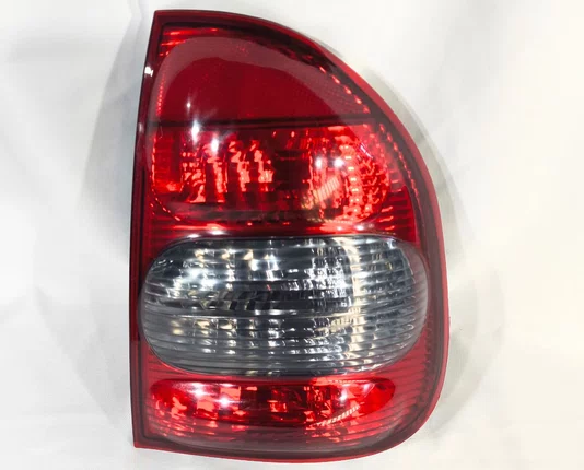 Lanterna Traseira Fum Lado Direito Chevrolet Corsa Sedan 2000 ate 2002