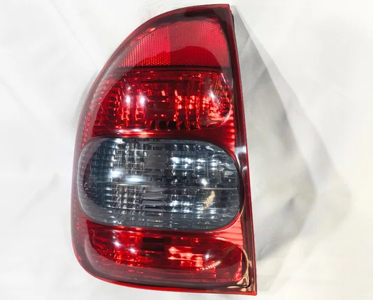 Lanterna Traseira Fum Lado Esquerdo Chevrolet Corsa Sedan 2000 ate 2002