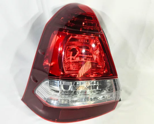 Lanterna Traseira Fume Canto Lado Esquerdo Toyota Etios Sedan 2012 ate 2018