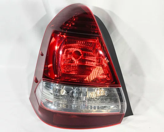 Lanterna Traseira Fume Canto Lado Esquerdo Toyota Etios Sedan 2012 ate 2018