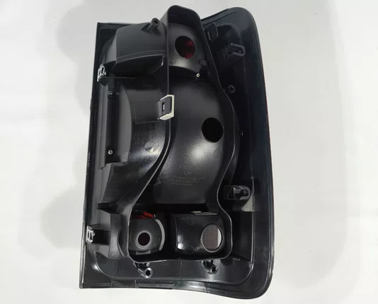 Lanterna Traseira Fume Com Luz Neblina Lado Esquerdo VolksWagem Amarok 2010 ate 2016