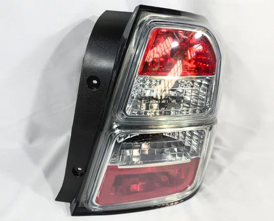 Lanterna Traseira Fume Lado Direito Chevrolet Cobalt 2012 A 2015