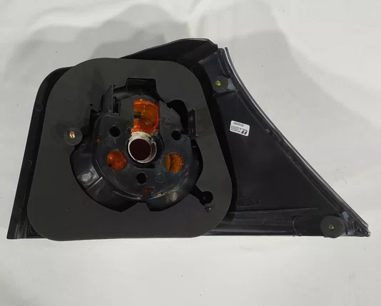 Lanterna Traseira Grafite Canto Lado Esquerdo VolksWagem Golf 2008 ate 2014