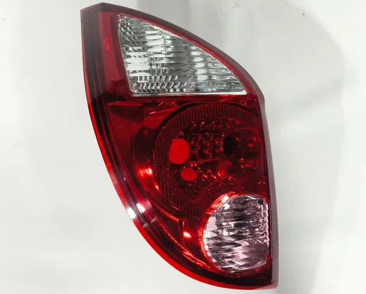 Lanterna Traseira Lado Esquerdo Chevrolet Celta 2006 ate 2015