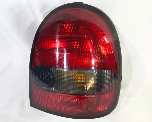 Lanterna Traseira Lado Direito Chevrolet Corsa 2 Portas 1994 ate 1999