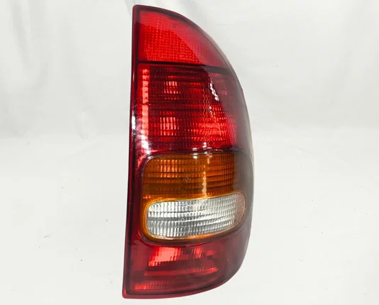 Lanterna Traseira Lado Direito Chevrolet Corsa 4 Portas 1994 ate 1999
