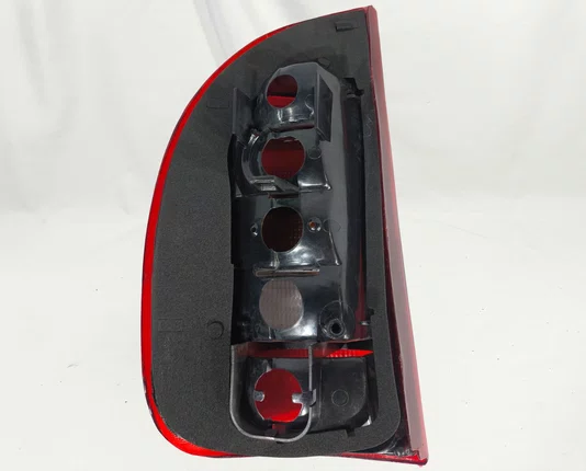 Lanterna Traseira Lado Direito Chevrolet Corsa 4 Portas 1994 ate 1999