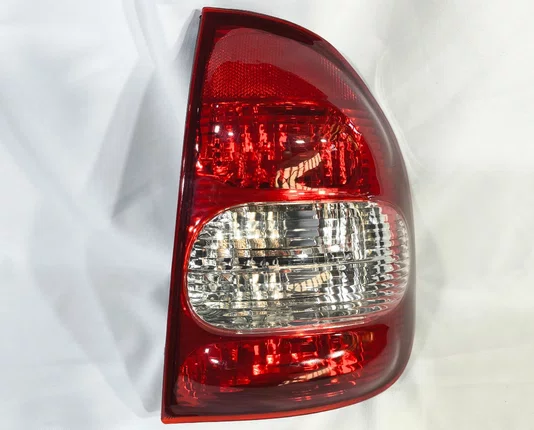Lanterna Traseira Lado Direito Chevrolet Corsa Hatch 2000 ate 2002