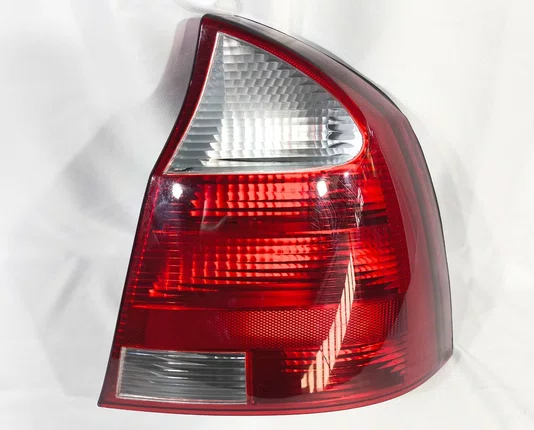 Lanterna Traseira Lado Direito Chevrolet Corsa Sedan 2003 ate 2005