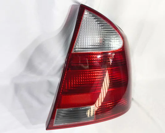 Lanterna Traseira Lado Direito Chevrolet Corsa Sedan 2003 ate 2005