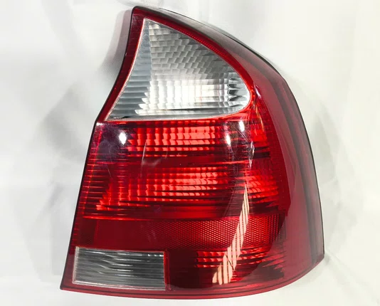 Lanterna Traseira Lado Direito Chevrolet Corsa Sedan 2003 ate 2005