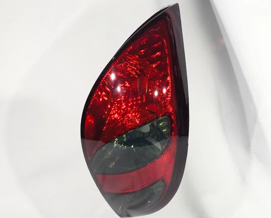 Lanterna Traseira Lado Direito Fume Chevrolet Celta 2000 ate 2005