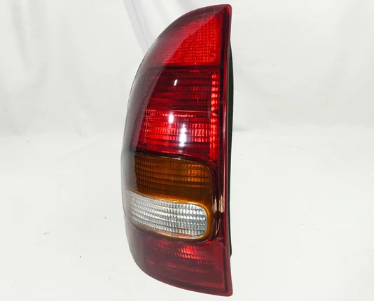 Lanterna Traseira Lado Esquerdo Chevrolet Corsa 4 Portas 1994 ate 1999