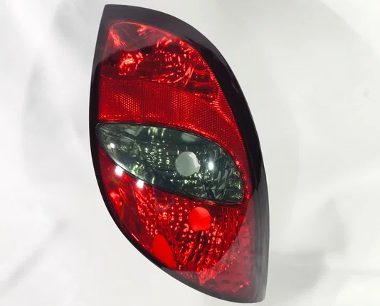 Lanterna Traseira Lado Esquerdo Fume Chevrolet Celta 2000 ate 2005