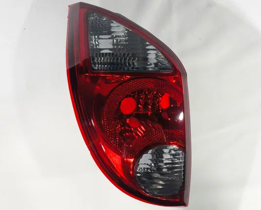 Lanterna Traseira Lado Esquerdo Fume Chevrolet Celta 2006 ate 2015