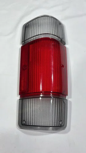 Lente de Lanterna Traseira Fum Acrlica Lado Direito (Passageiro) para Chevrolet D20, A20 e C20
