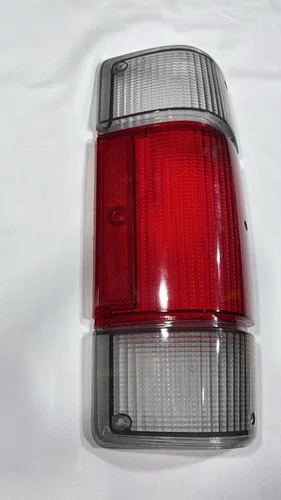 Lente de Lanterna Traseira Fum Acrlica Lado Direito (Passageiro) para Chevrolet D20, A20 e C20