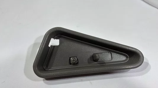 Moldura da Macaneta Interna (Dianteira Direita / Cinza)  Chevrolet S10 e Blazer (1995 a 2011)