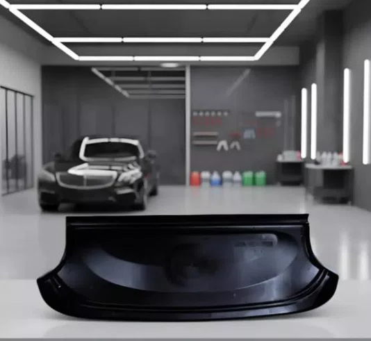 Tampao Traseiro Bagagito do Porta-Malas em Plastico Fiat Palio (1996 a 2002)  Preto