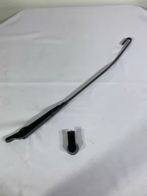 Braco do Limpador de Para-Brisa (Lado Direito)  Chevrolet Celta (2001 em diante)