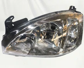 Farol Chevrolet Corsa / Montana Máscara Cromada Lado Esquerdo 2008 até 2012