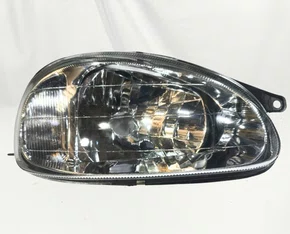 Farol de Vidro Chevrolet Corsa / Classic Mascara Cromada Preto Lado Direito 2000 ate 2010