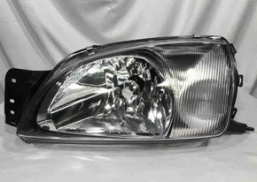 Farol Ford Fiesta Com Pisca Cromado Lado Esquerdo 2000 Ate 2002