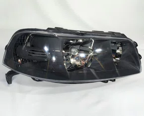 Farol Gol Parati Saveiro G3 Lado Direito Máscara Negra 2000 até 2005