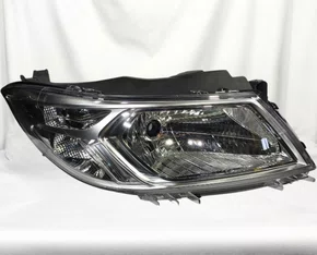 Farol Principal Onix Prisma Mascara Cromada Lado Direito 2013 ate 2018