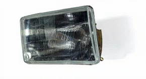 Farol Principal Dianteiro (Lado Esquerdo)  Fiat 147 Europa / Panorama