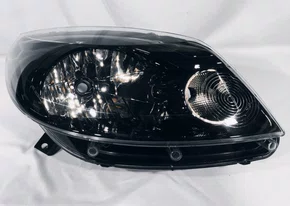 Farol Renault Sandero 2011 até 2014 Mascara Negra Lado Direito