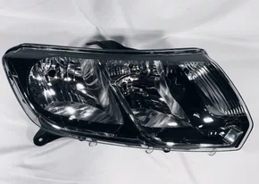 Farol Renault Sandero / Logan 2014 até 2019 Lado Direito