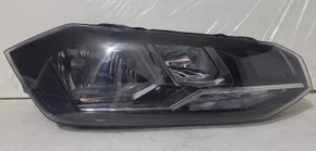 Farol VolksWagem Polo com Friso Cromado para 03 Lampada Lado Direito 2018 ate 2022.