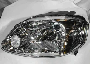 Farol Volkswagen Fox 2004 ate 2010 Cromado Lado Esquerdo