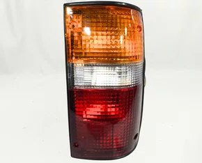 Lanterna Traseira Canto Lado Direito Toyota Hilux 2001 até 2004