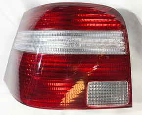Lanterna Traseira Canto Lado Esquerdo VolksWagem Golf 1999 ate 2007