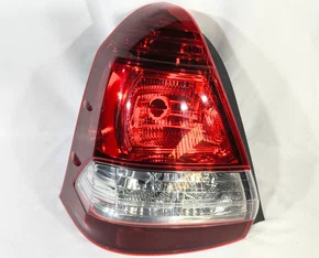 Lanterna Traseira Fumê Canto Lado Esquerdo Toyota Etios Sedan 2012 até 2018