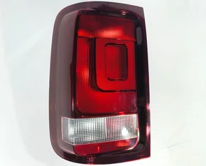 Lanterna Traseira Fumê Com Luz Neblina Lado Esquerdo VolksWagem Amarok 2010 até 2016