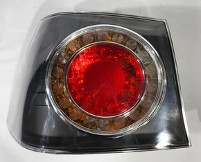 Lanterna Traseira Grafite Canto Lado Esquerdo VolksWagem Golf 2008 ate 2014