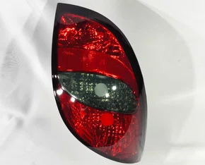 Lanterna Traseira Lado Esquerdo Fumê Chevrolet Celta 2000 até 2005